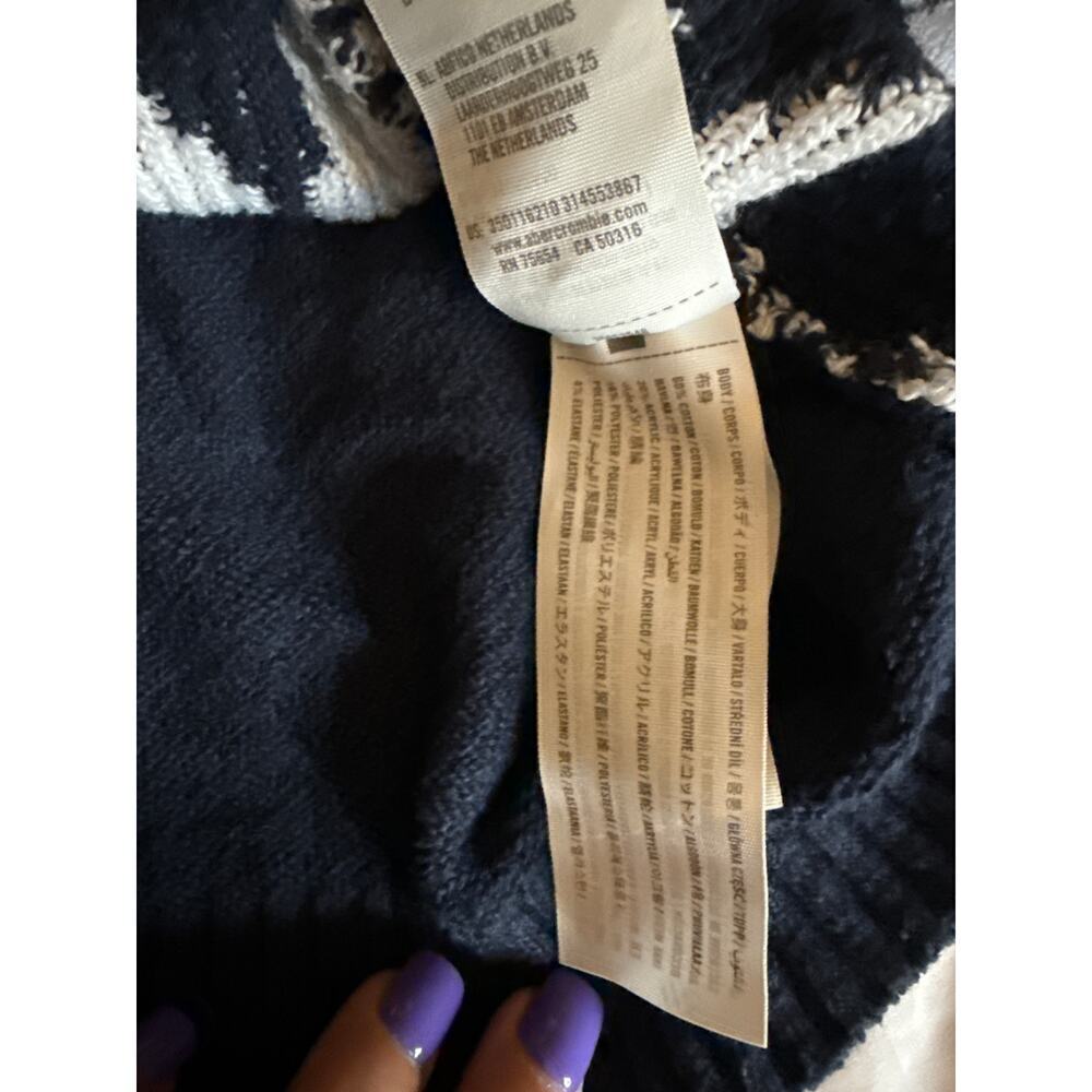 HOLLISTER TURTLENECK ARGYLE SWEATER - Picture 4 of 4